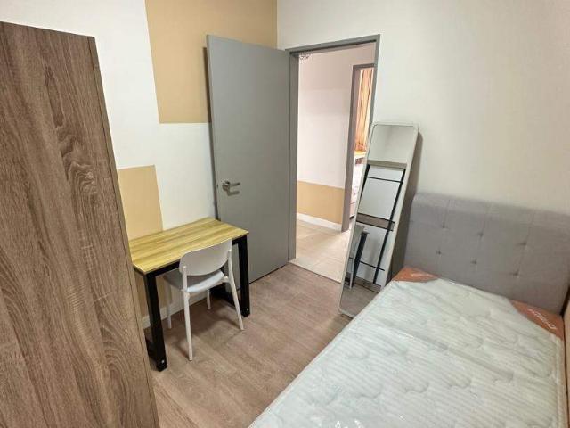 Single Room Doorstep To LRT Ready Move In Units