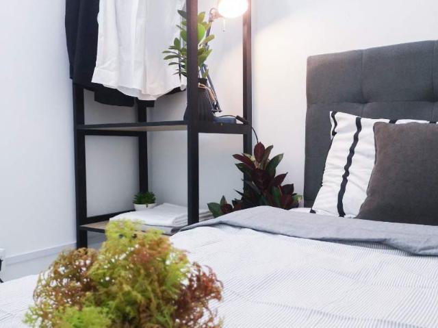 Single Room Fan only @Salvia Apartment, Kota Damansara | 15min walk to Surian MRT Station