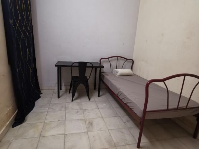 Single room for employed or student