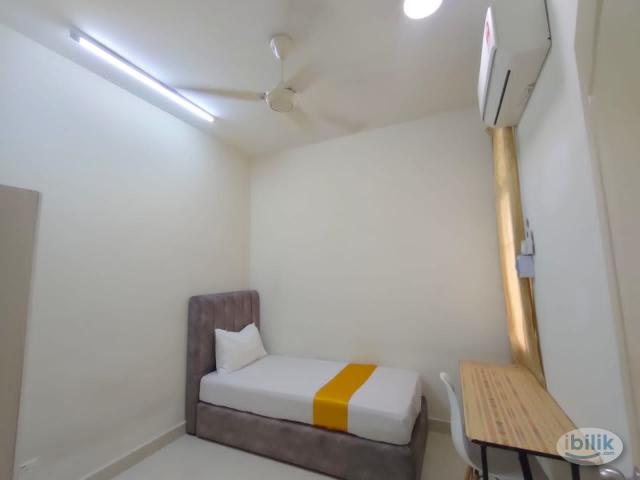 Single Room For Female at Pelangi Utama, Bandar Utama