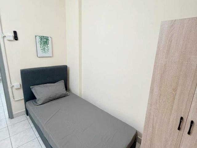 Single Room for Female in Pelangi Damansara | Female Unit | Near MRT