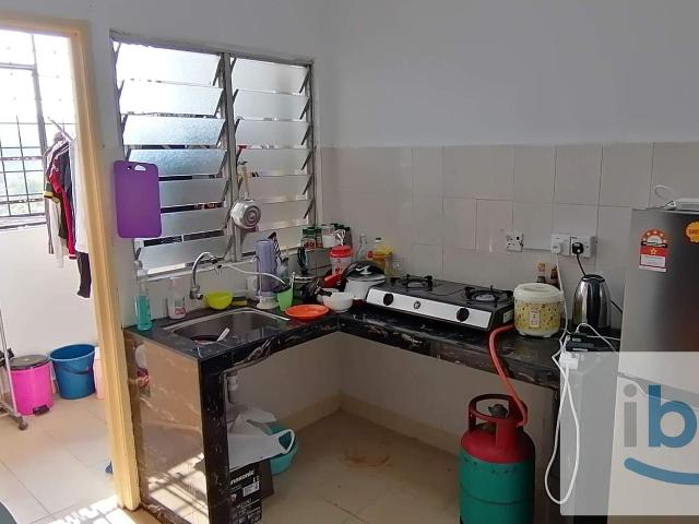 Single Room for Male at Mutiara Perdana