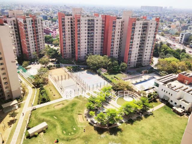 Single Room for Male In 4 BHK In Mahindra Aura In Chandan Vihar