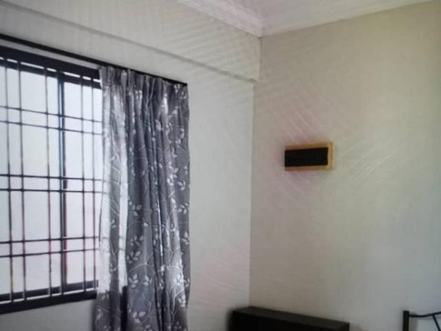 Single Room For Rent At Taman Mount Austin