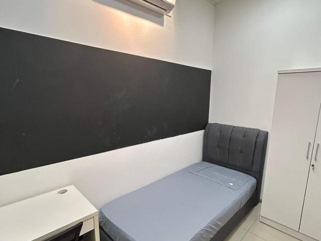 Single room for rent at The Greens @ Shah Alam subang west