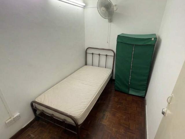 SINGLE ROOM FOR RENT @ DAMANSARA KIM SS20!
