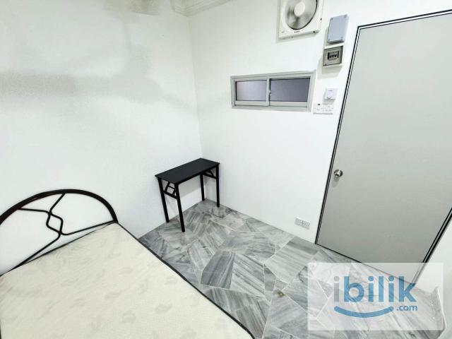 Single room for working adults at bandar utama