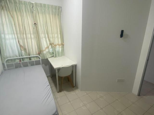 Single Room for Working Adults | SS18