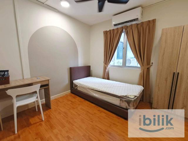 Single room. Free High Speed WiFi. Ready Move In
