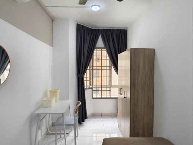 Single Room Fully Furnished at Puncak Seri Kelana, Ara Damansara