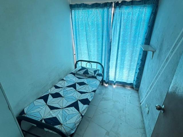 Single Room Male at Desaminium Rimba, Taman Equine Seri Kembangan near Lestari Perdana Puncak Jalil UPM Aeon Giant Serda