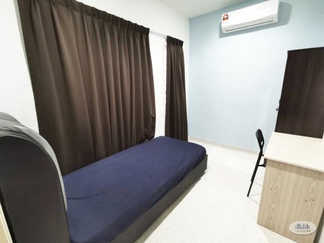 Single Room Near The Hub SS2 | Aircond | Fully Furnished