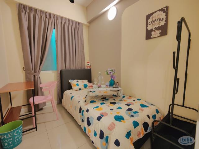 Single Room next Bloomsvalve Shopping Gallery Jalan Puchong