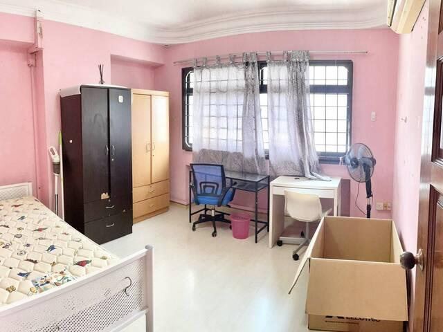Single Room Rental @Admiralty MRT Woodlands