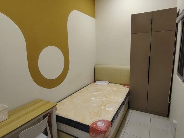 Single room. Ready Move In