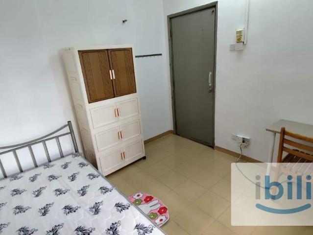 Single room@Rm600 near Velocity/Maluri lrt
