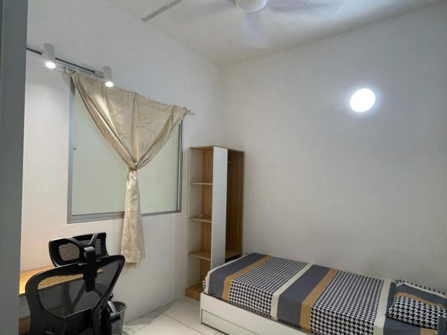 Single Room RM 450