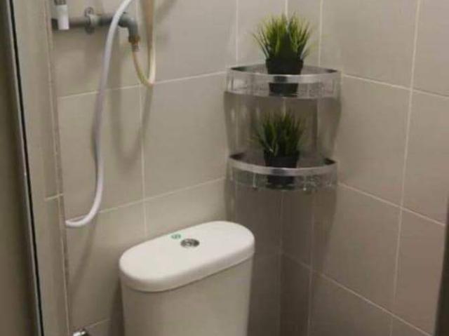 Single Room share toilet for rent at Kingsley Hill Putra Heights