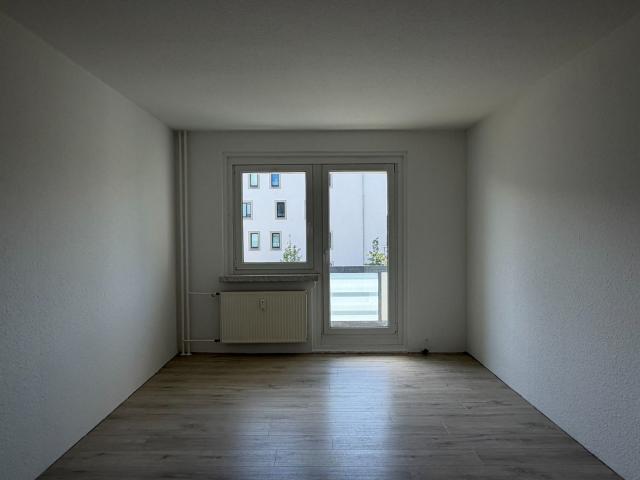Single Wohnung mit Balkon und Wannenbad nur für EINE Person!