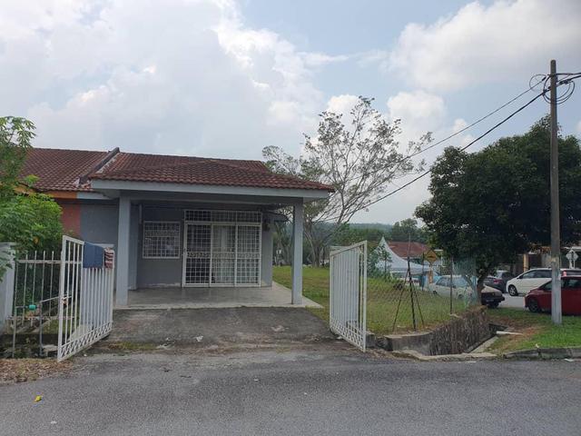 Single Terraced House Corner Taman Arowana Impian Seremban 2
