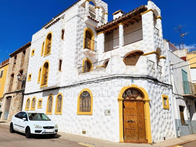 SINGULAR CASA DE ESTILO IBICENCO A LA VENTA EN LA SALZADELLA