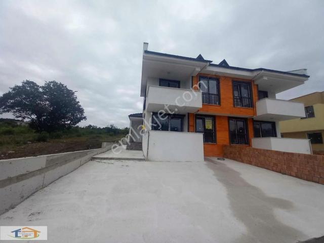 Sinop Merkezde Denize 2km Mesafede Satılık Villa