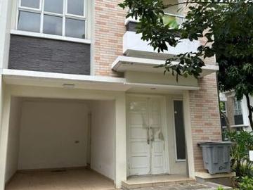 Siap Huni Rumah Cluster Edison Scientia Gading Serpong