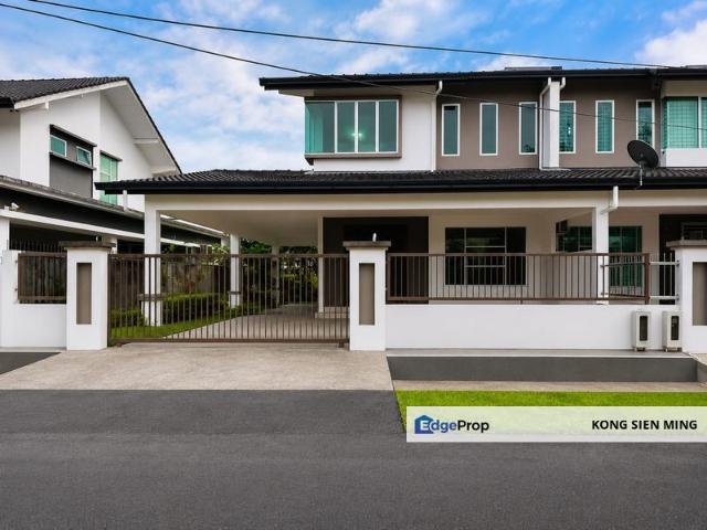 Sibu Double Storey Corner at Lorong Old Oya 8