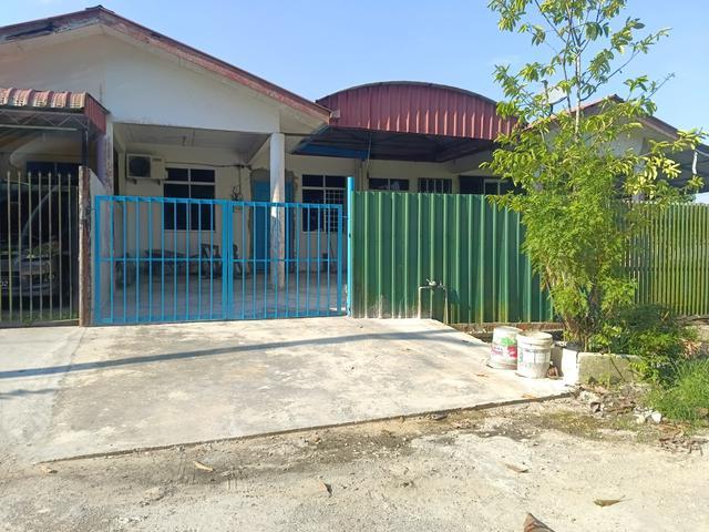 Sibu Single Storey Terrace at Jalan Pine