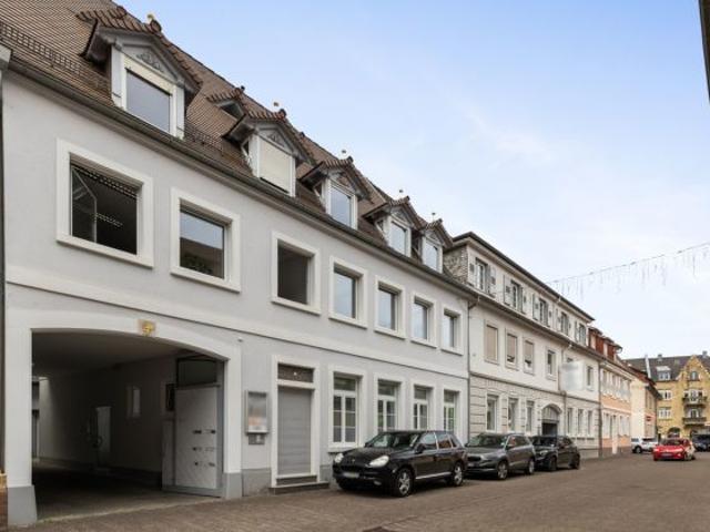 Sichern Sie Ihre Zukunft! Gewerbliche und wohnwirtschaftliche Gebäudemixtur im Herzen von Durlach