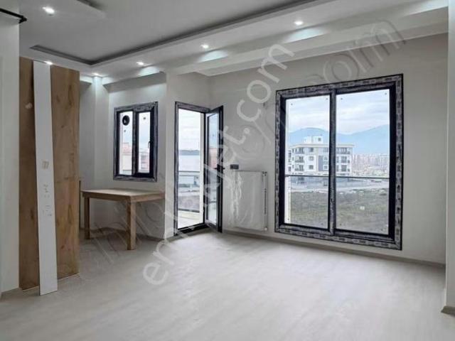 Sidal'dan Site İçerisinde Satılık 1+1 Köşe Daire