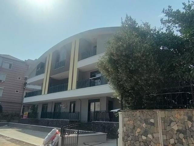 Side Kemer Mahallesi'nde havuzlu 2+1 saire