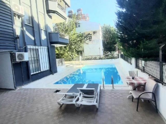 Side'de Denize 500 Mt.havuzlu Stüdyo Daire