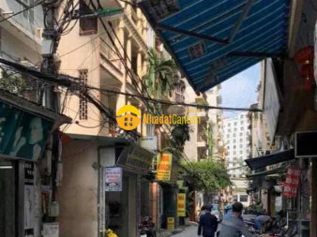 Siêu hiếm bán nhà phố cát linh, 3 phòng ngủ, lô góc, gần phố, 40m2, mt 5m, chỉ 4.8 tỷ