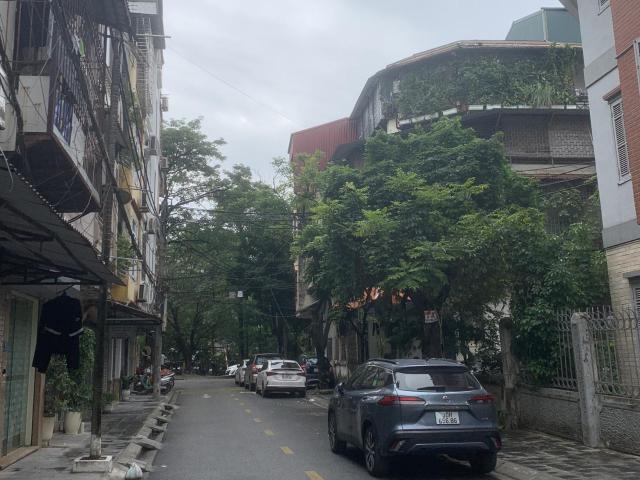 Siêu Hiếm, Mặt ngõ Tân Mai, Kinh doanh, Oto tránh, 70m, 7.25 tỷ LH 0865081