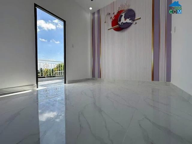 Siêu Hiếm! Nhà Phố 95m² Gần Chợ Bình Chánh, Full Nội Thất Giá Hấp Dẫn Chỉ 2.25 Tỷ!