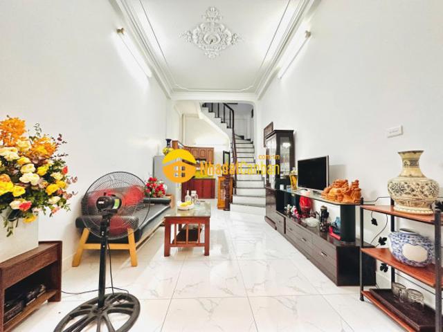 Siêu hiêm cưc hotchi 7 ty ô tô đô cưa nguyên khang 2326m2 x 6tâng, ngo thông