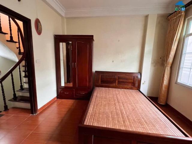 Siêu Hót! Bán Nhà Mặt Phố Linh Lang 150M 4 Tầng MT 16.4m Giá 48.5 Tỷ