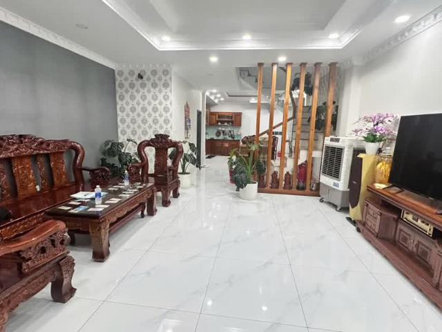 Siêu Phẩm 1 Trệt 1 Lầu Mặt Tiền Hiệp Thành 13 Giá 6.2 Tỷ
