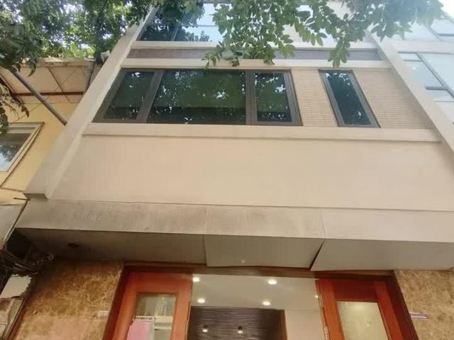 Siêu phẩm 2 mặt phố Sơn Tây – Trần Phú, 5 tầng tháng máy, măt tiền rông, kinh doanh siêu đỉnh