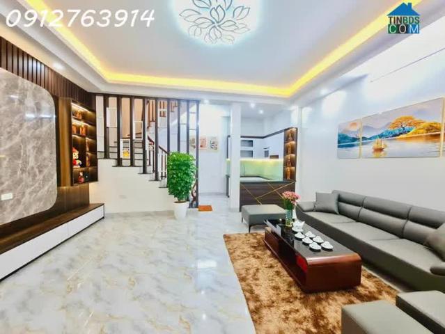 Siêu phẩm! Bán nhà Kim Mã, full nội thất VIP, 42m2, 5T, mặt tiền VIP 5,5m, chỉ 9.4 tỷ