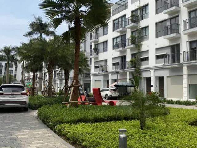 Siêu phẩm bán 2 căn biệt thự song lập the manor centrak park nguyễn xiển DT: 435M2 4 tầng, full