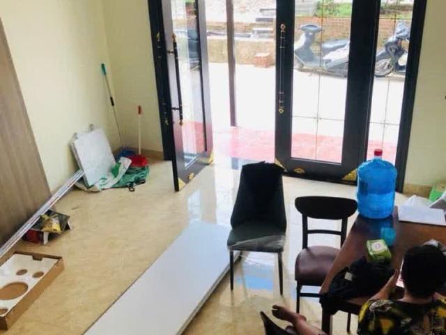 Siêu phẩm Kinh doanh Ngọc Lâm, 37m2, 5 tầng, MT 4.2m, ô tô thang máy, giá 8 tỷ