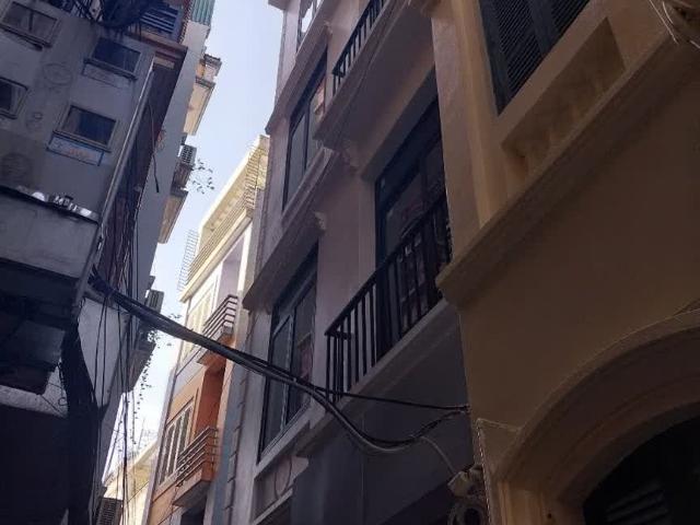 Siêu Phẩm Lạc Long Quân – Ngõ Thông, Gần Phố, 41m2, 5T Nhỉnh 10 Tỷ