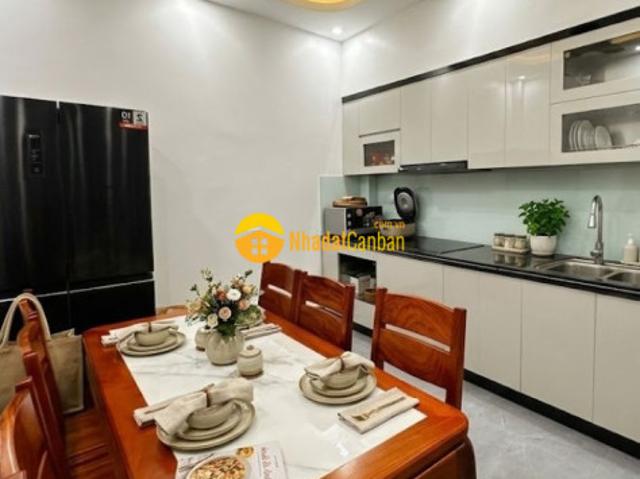 Siêu phẩm, lê trọng tấn, 57m2, 5 tầng, mt 4.2m, 17.8 tỷ, thang máy, ô tô đỗ cửa