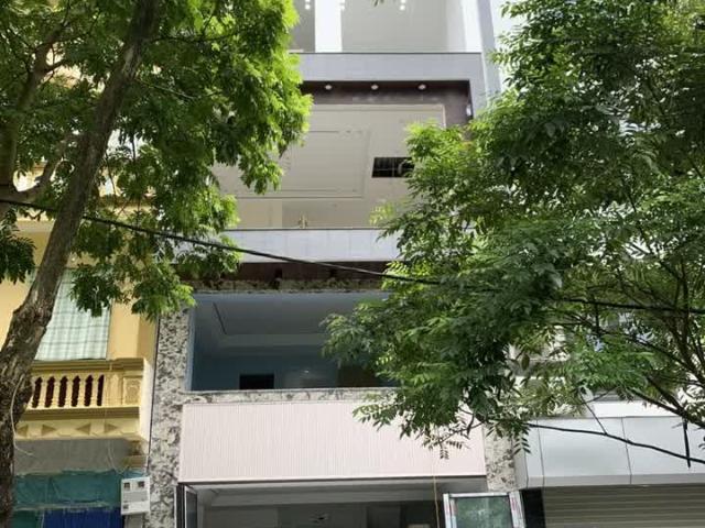 Siêu phẩm mặt vườn hoa Cổ Linh, 45m2, 7 tầng thang máy, dân trí cao, kinh doanh, gần AEON