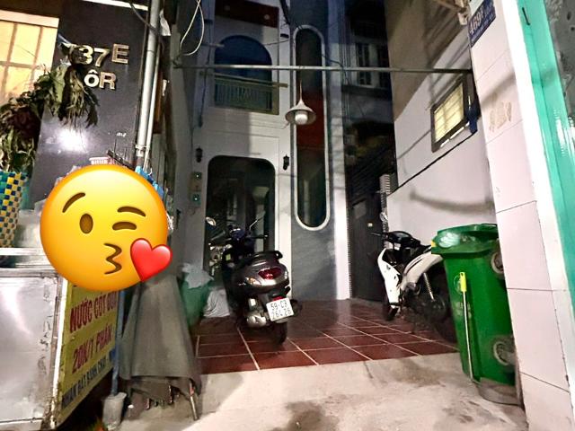Siêu phẩm nhà mới khu 2o thước gần đường hểm xe hơi đoàn văn bơ và khu ẩm thực vĩnh khánh đại học nguyễn tất thành