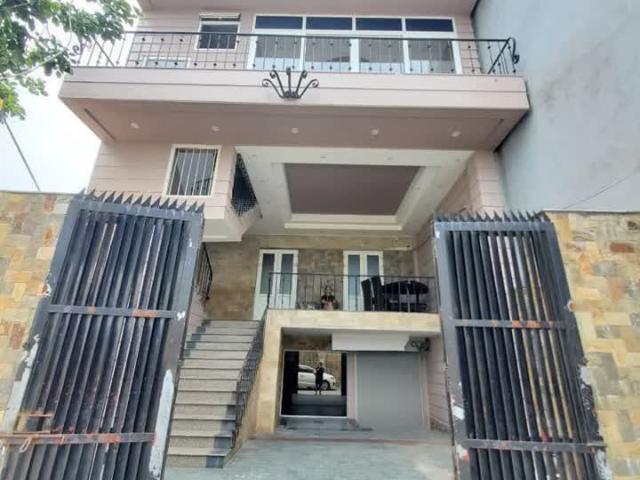 Siêu Phẩm! Nhà Mặt Phố An Dương Vương Tây Hồ 180M2, 4 tầng mt 7.5m, View Trọn Sông Hồng, Giá