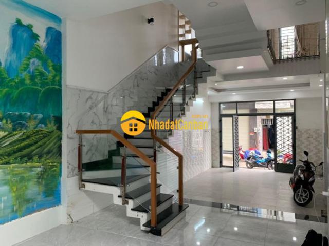 Siêu phẩm nhà lô góc 32m2 3 tầng btct có gpxd quận 10 giá 4. Xx tỷ