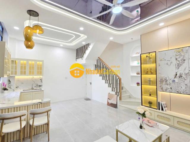 Siêu phẩm nhà đẹp 4 tầng ngang 6.5m hiếm hxh âu dương lân sát mt phạm thế hiển quận 8